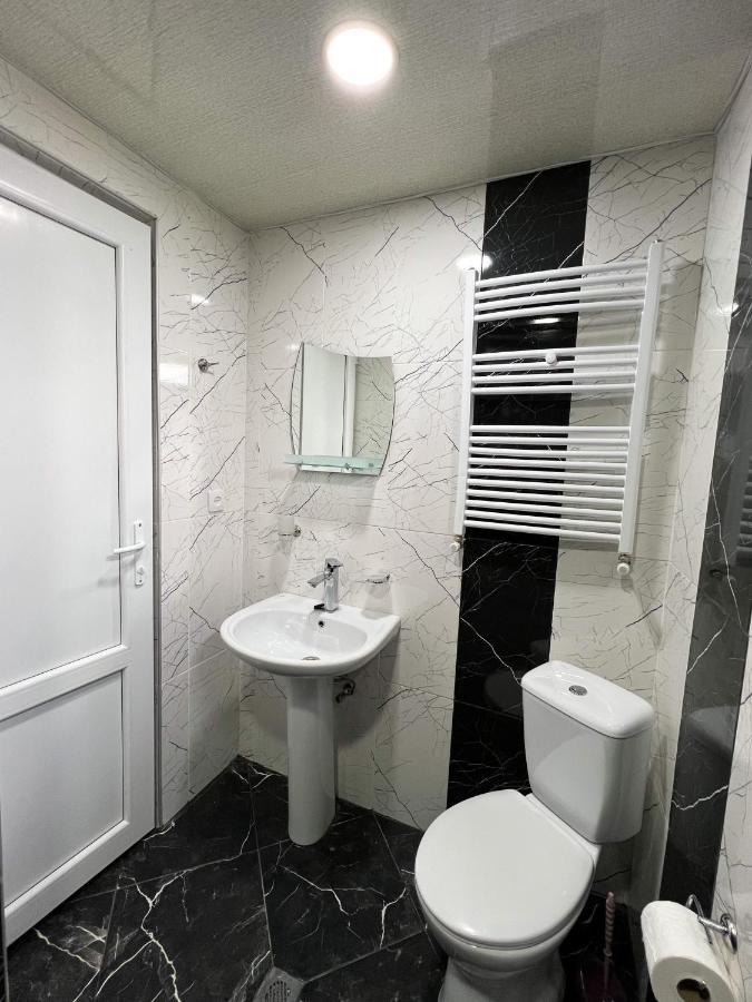 Royal Galaxy Apartment คัซเบกี ภายนอก รูปภาพ