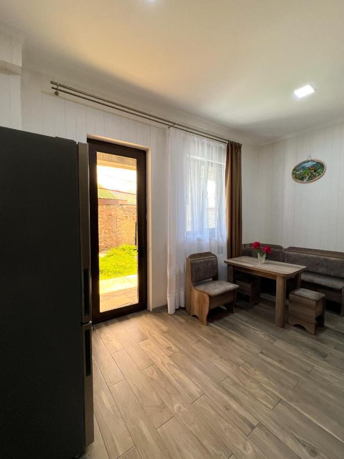 Royal Galaxy Apartment คัซเบกี ภายนอก รูปภาพ